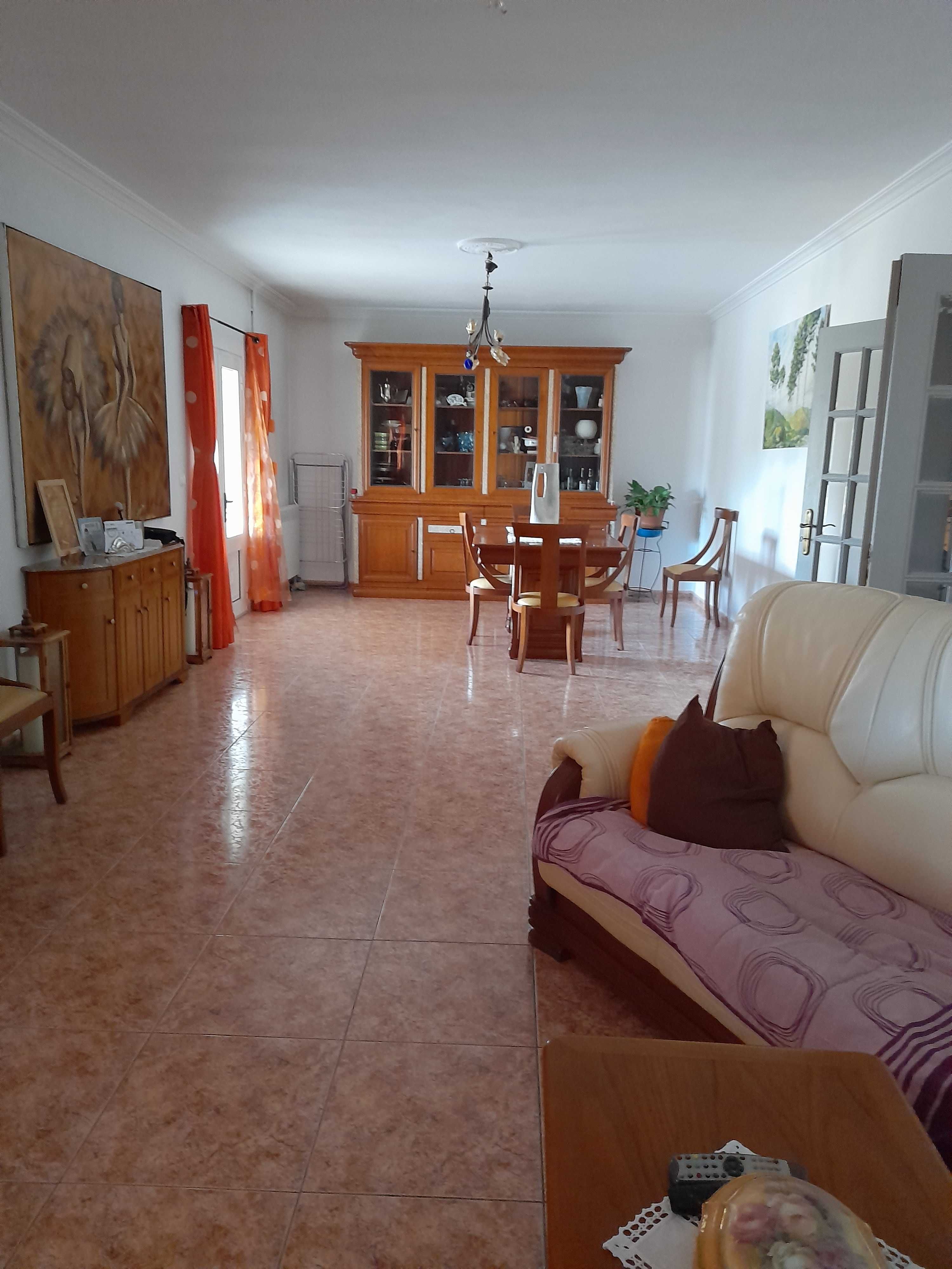 Vendo casa com comércio
