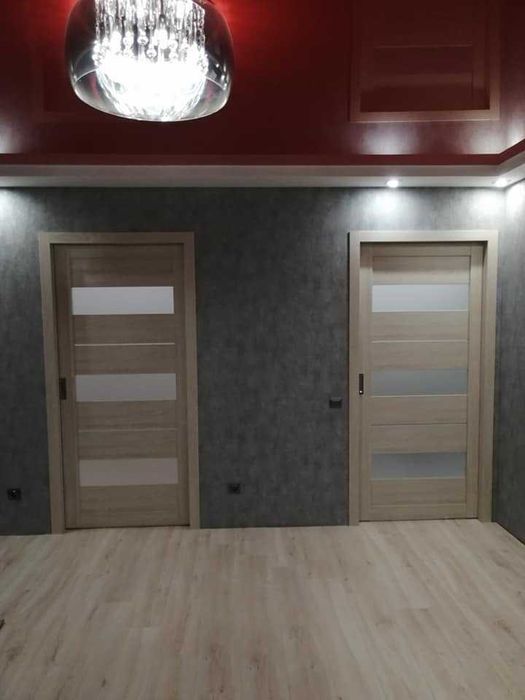 Продам двері. Міжкімнатні, металопластикові, вхідні.