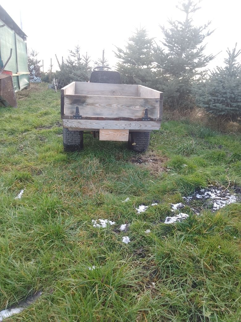 Traktorek wozidło