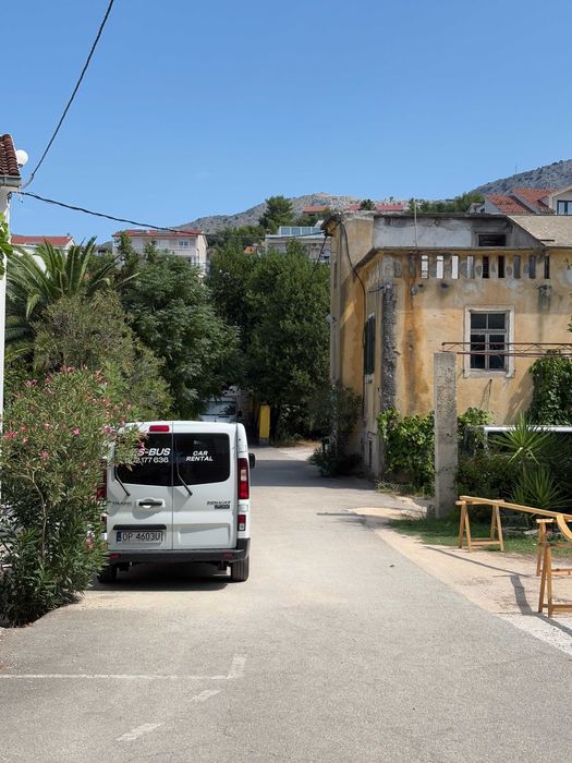 Wynajmę busa 9-cio osobowego Trafic long L2H1