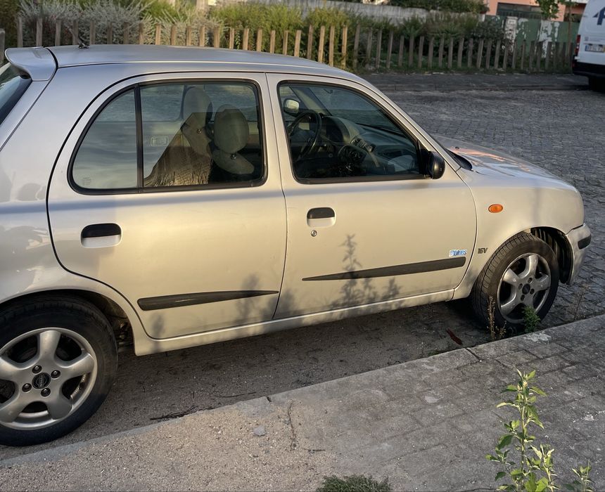 Nissan Micra 1.0 Blue Cinzento
