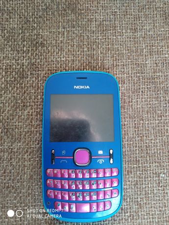 Телефон Nokia Asha200.
