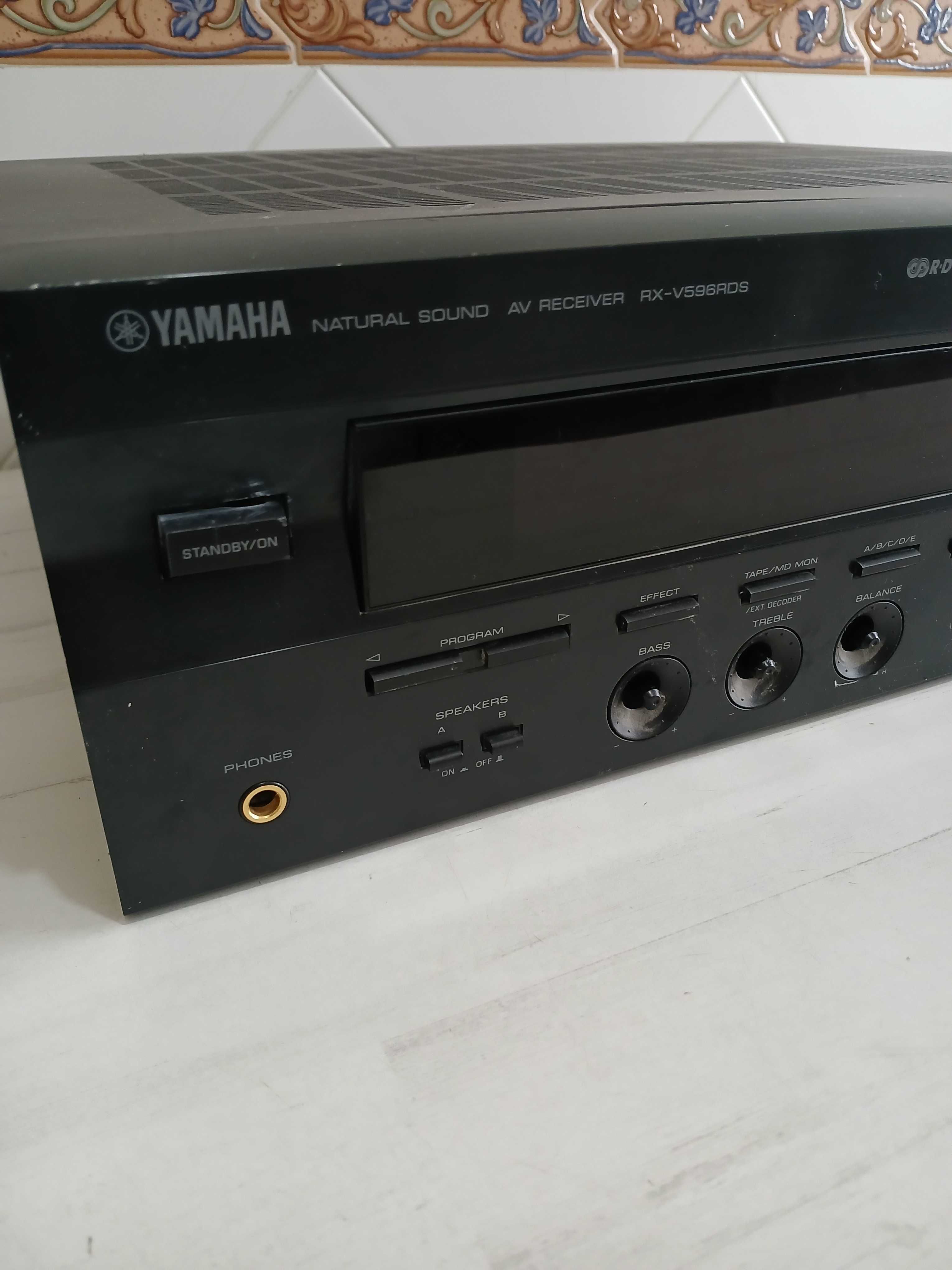 Amplificador YAMAHA RX-V596RDS 100W 5.1 Canais - AVARIADO PEÇAS