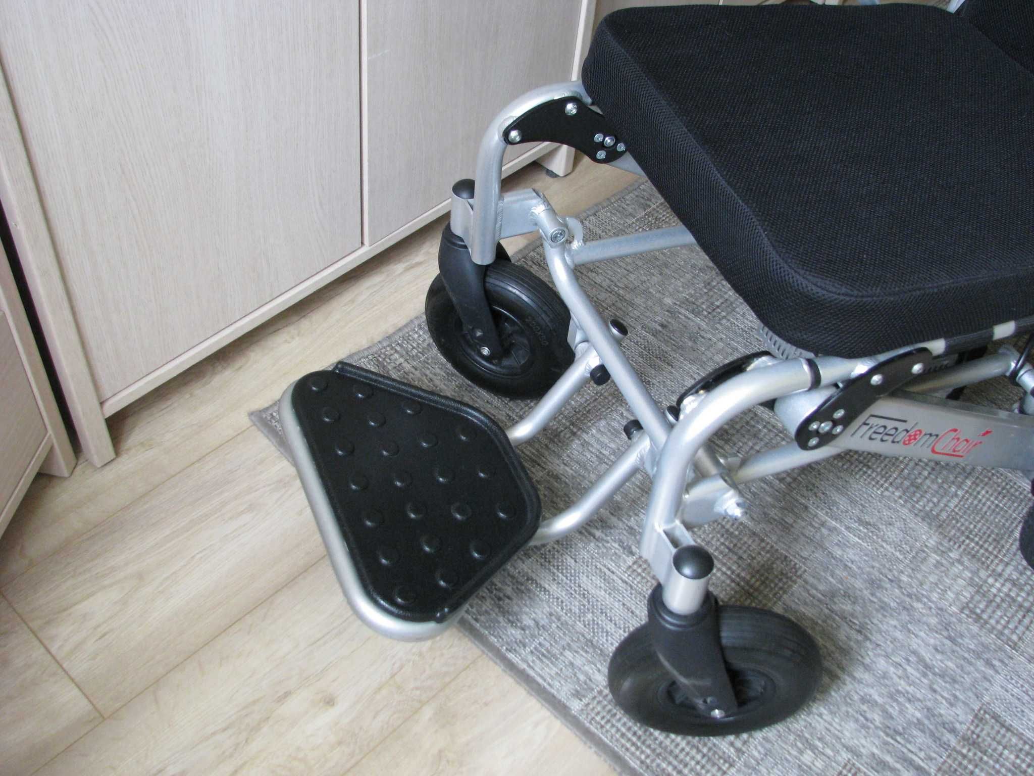 Wózek elektryczny inwalidzki Freedomchair A07