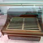 Montra/ vitrine para venda de pão