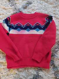 Czerwony sweterek dla dziecka