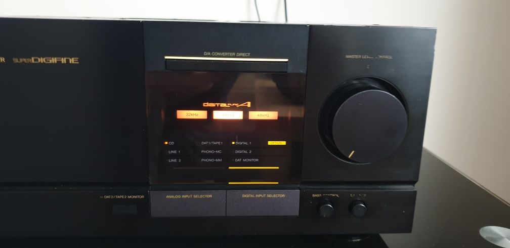 Wzmacniacz JVC  AX -Z 911