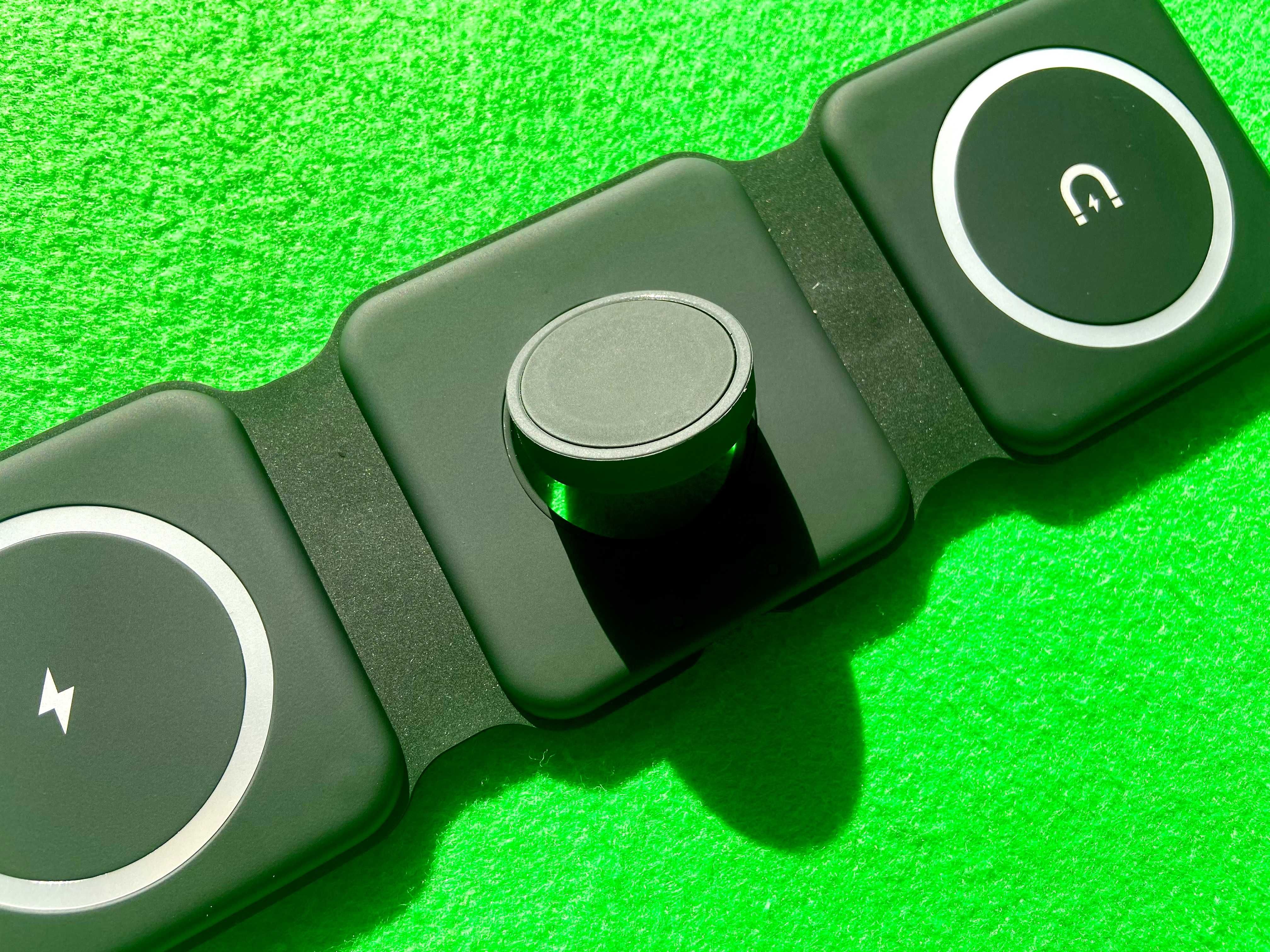 Беспроводная зарядка для Айфон и Apple Watch + Iphone + Airpods 3в1