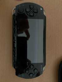 2 PSP  - 1 praticamente nova e 1 com marcas de uso