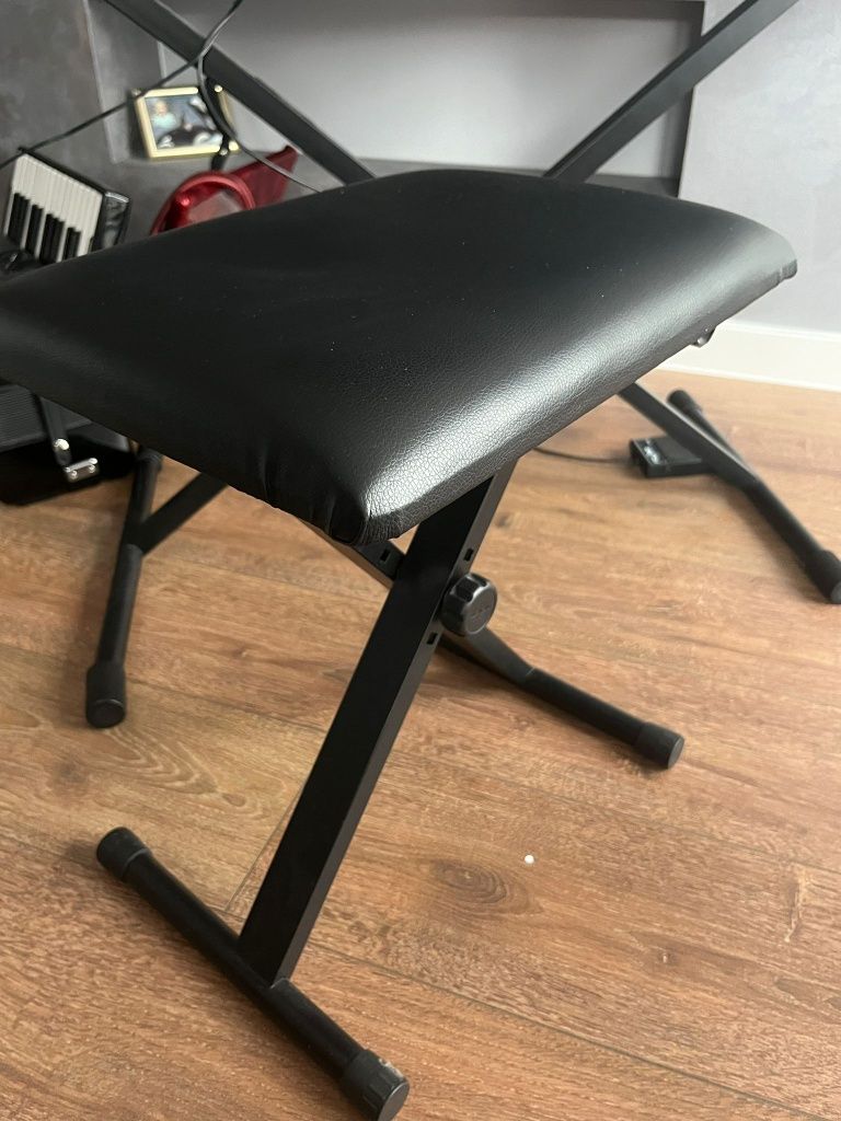 Keybord  yamaha EZ-220