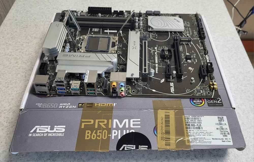 Материнська плата Asus PRIME B650-Plus (sAM5, AMD B650, PCI-Ex16)
