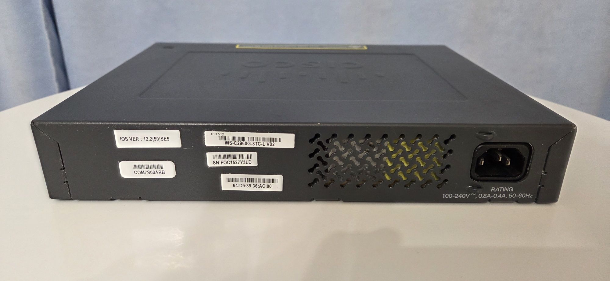 Світч / комутатор Cisco Catalyst 2960G-8TC-L