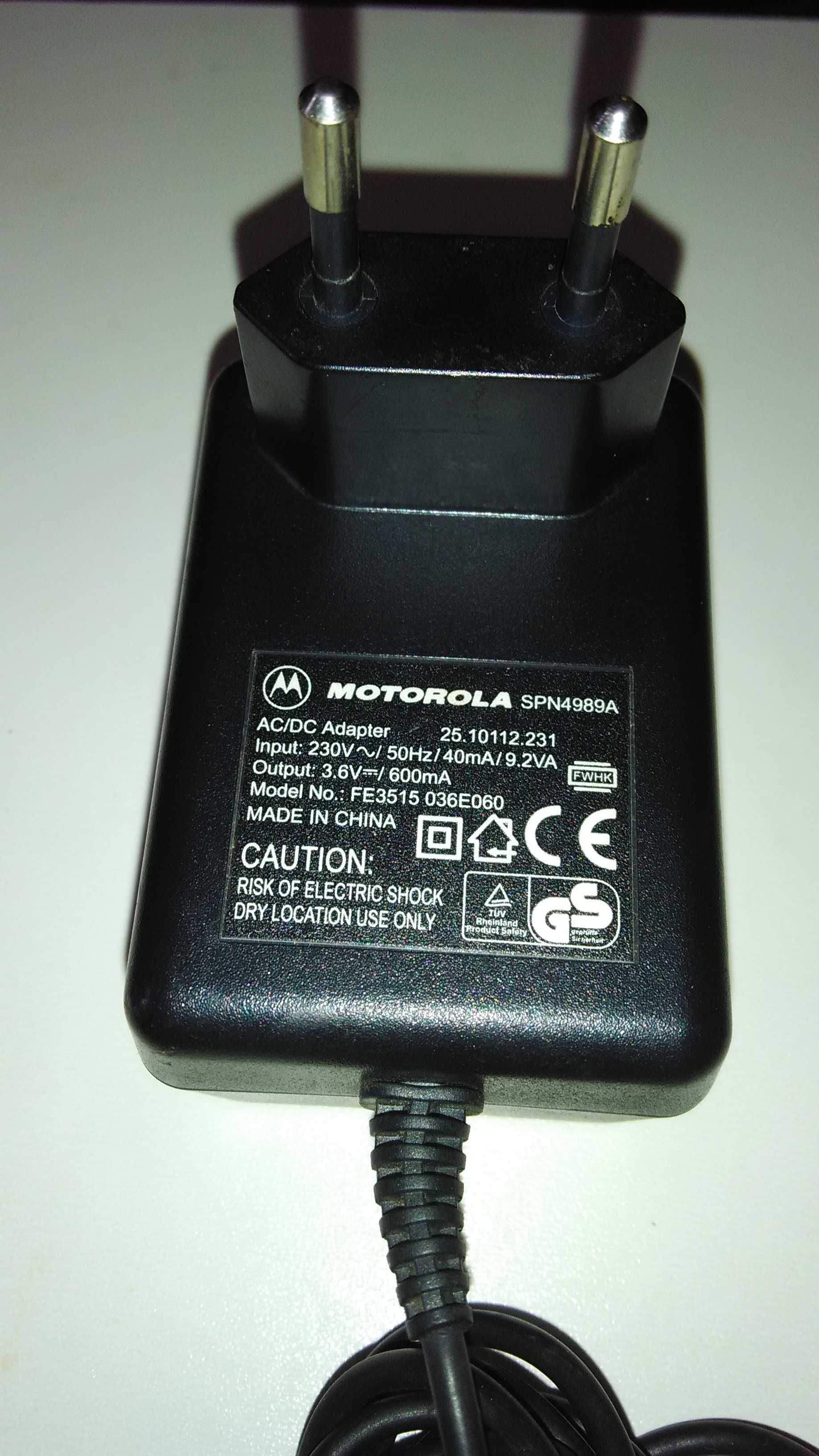 Оригинальное сетевое зарядное устройство MOTOROLA SPN4989A 3.6V 600mА