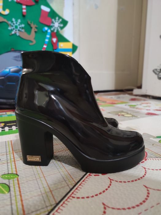 Ботинки/ ботильйони жіночі лакові