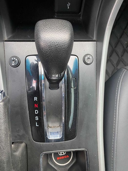 HONDA ACCORD 2012 2.4 бенз