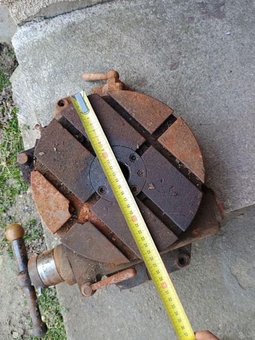 Сьемник  ссср , фреза отрезная Штангельциркуль. Поворотный стол