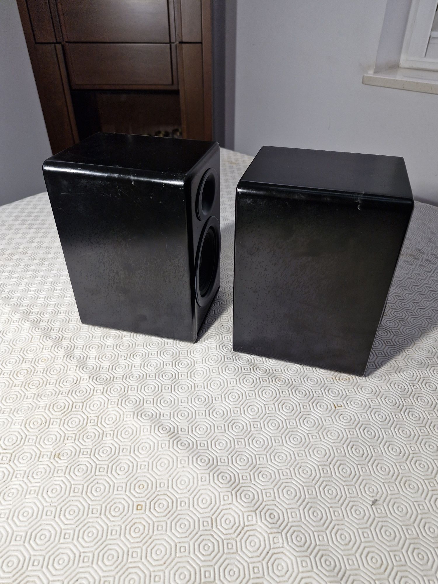 Kolumny podstawkowe półkowe AUDIO ENGINE P4 . d'feldt Hi-FI opis