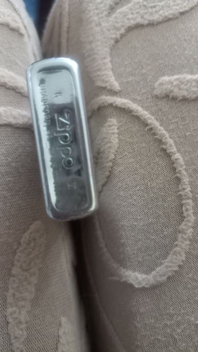 Isqueiro Zippo usado.