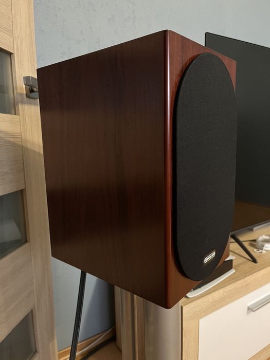 Продам акустику Monitor Audio Silver 100 6G