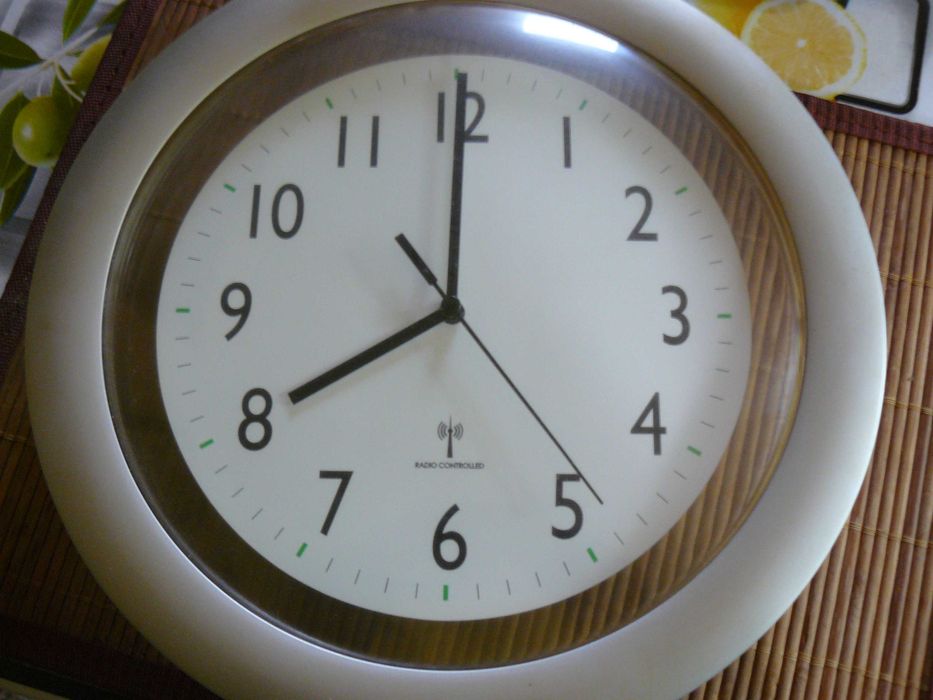 Zegar kuchenny czas radiowy radiocontrolled DCF 30 cm OPIS