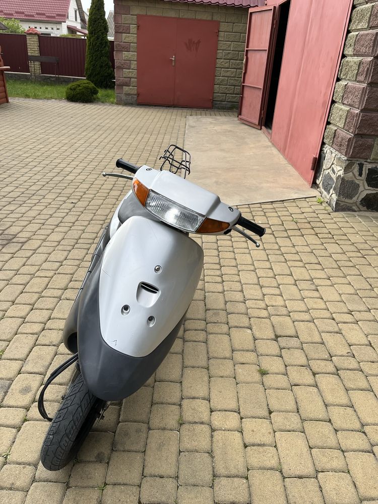 Suzuki lets 2.