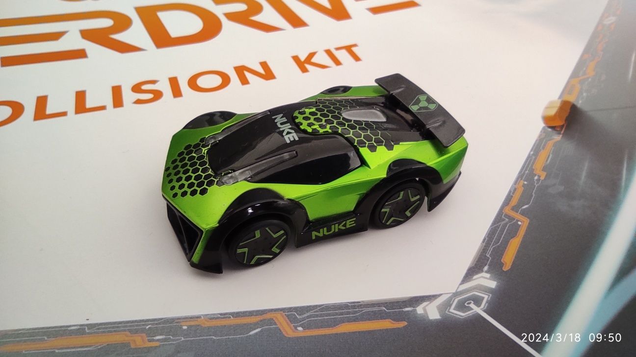 Tor wyścigowy Duży zestaw Anki Overdrive i Fast & Furious.