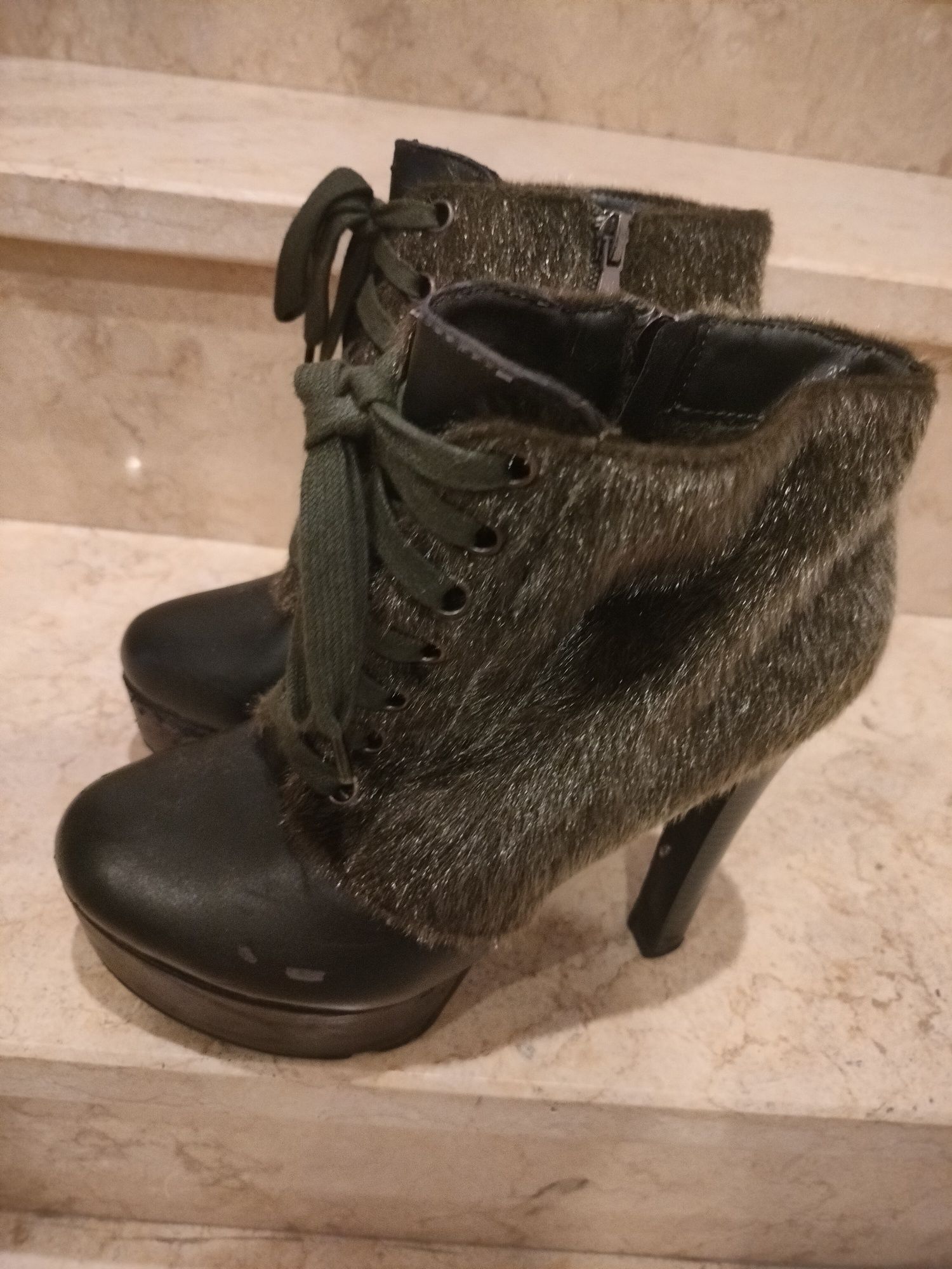 Bota NR 39, muito bonitas