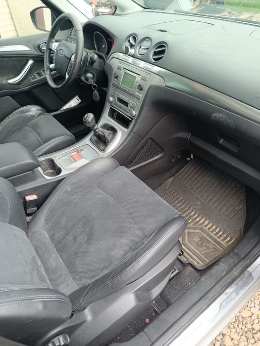 Komplet foteli Ford S-Max 2008r półskóra alkantara wyświetlacze  5os