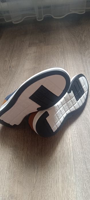 Чоловічі кросівки 43(28)