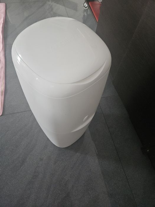 Kosz na pieluchy pampersy