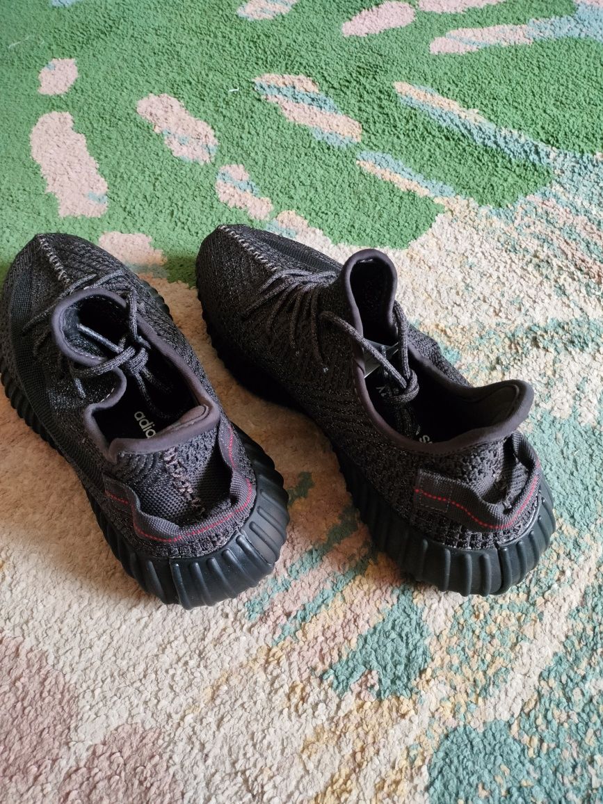Adidas Yeezy boost V2 black