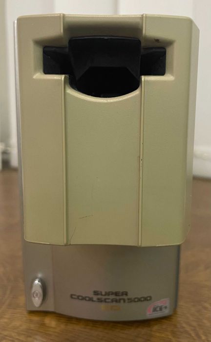 Сканер для 35 мм пленки. Nikon LS-5000 ED