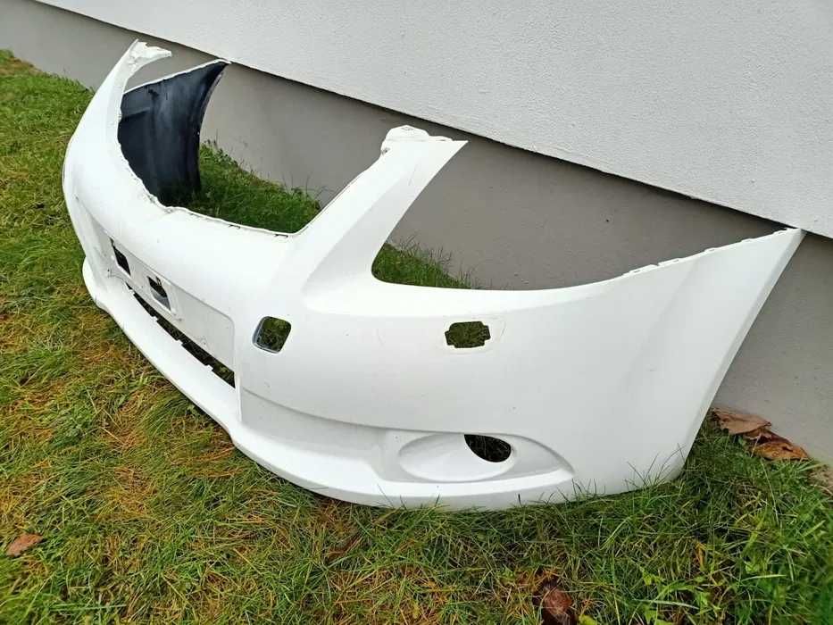 Zderzak przedni Toyota Avensis T27 biały 2010