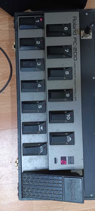 Controlador ROLAND FC-200