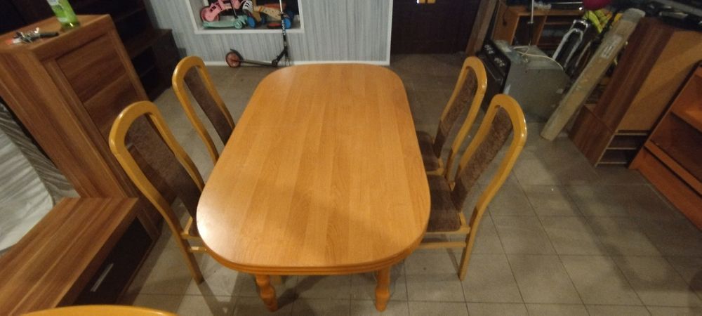 Stół plus 4 krzesła/ jadalnia / salon - MOŻLIWOŚĆ DOWOZU