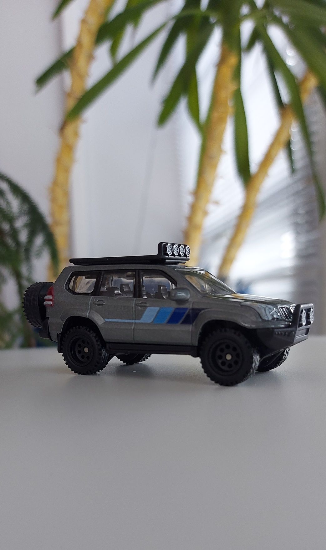 PRADO 120 масштабная модель 1:64