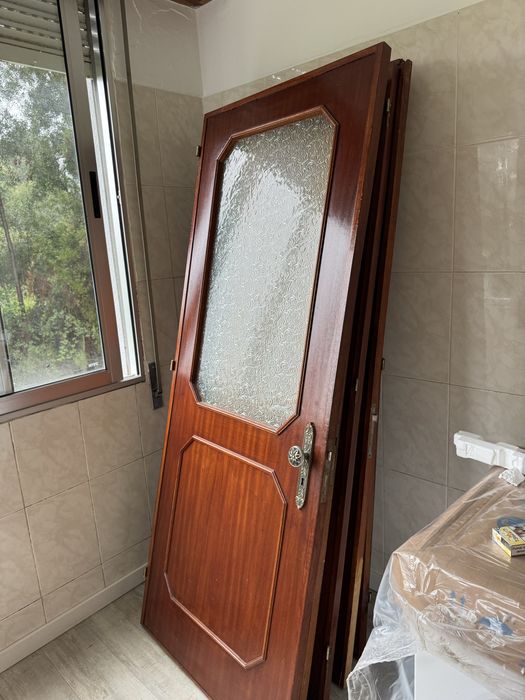 Vendo 9 portas de madeira
