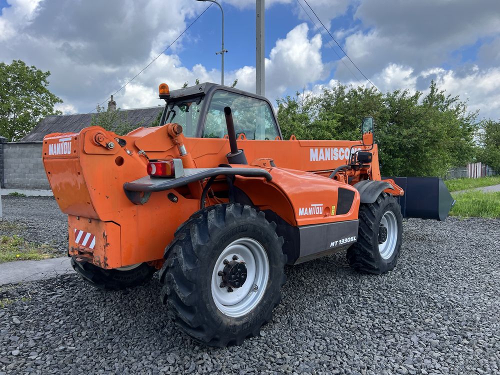 Маніту Manitou MT1330 телескопічний JCB