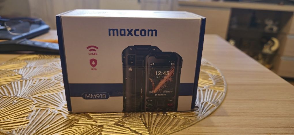 MaxCom MM918 - nowy