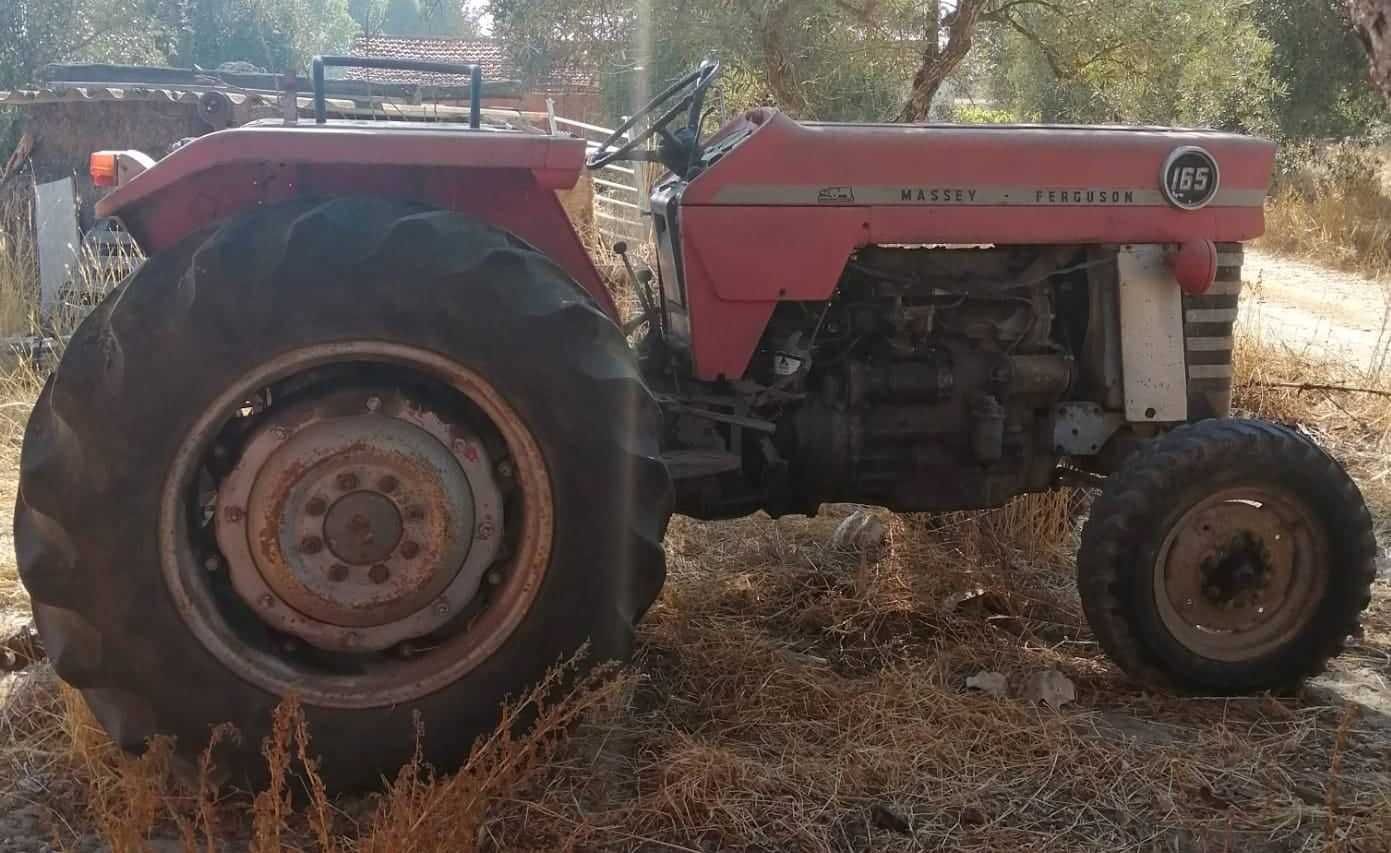 Massey Fergunson 165 com alfaias