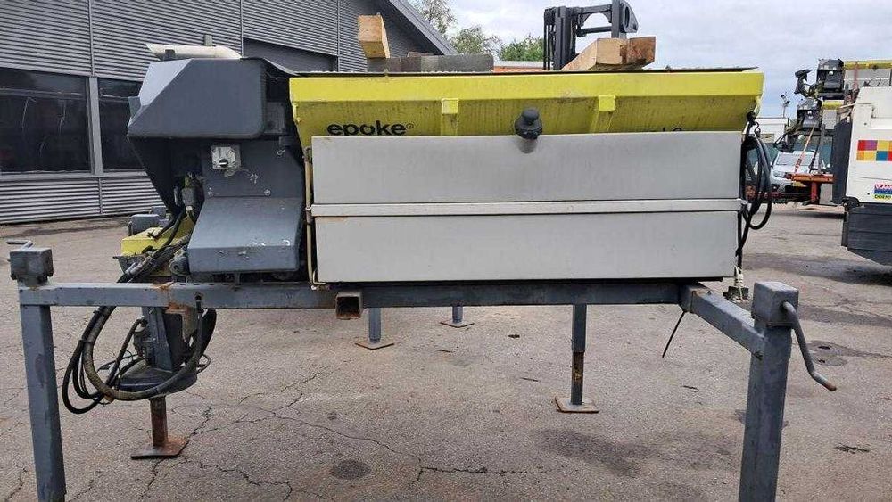 Solarka Piaskarka Posypywarka Epoke 2400 Igloo Schmidt Stratos silnik