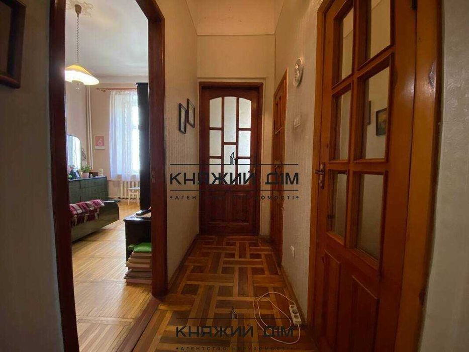 Продаж 3 кімнатна квартира м. Олімпійська КОД 21147044