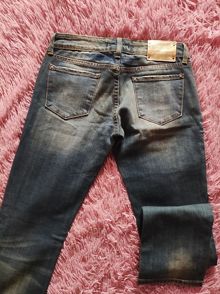 Продам новые джинсы мужские (подросток)