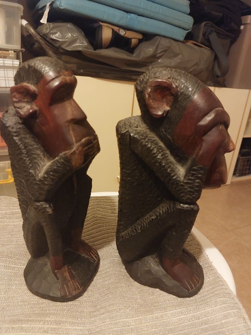 Estátuas africanas madeira