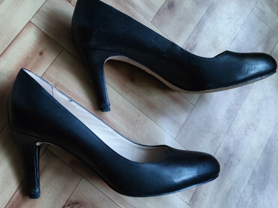 Czarne czółenka szpilki NEXT skóra naturalna r.38,5