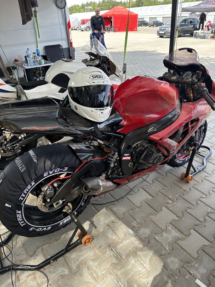 Suzuki gsxr 600 k9