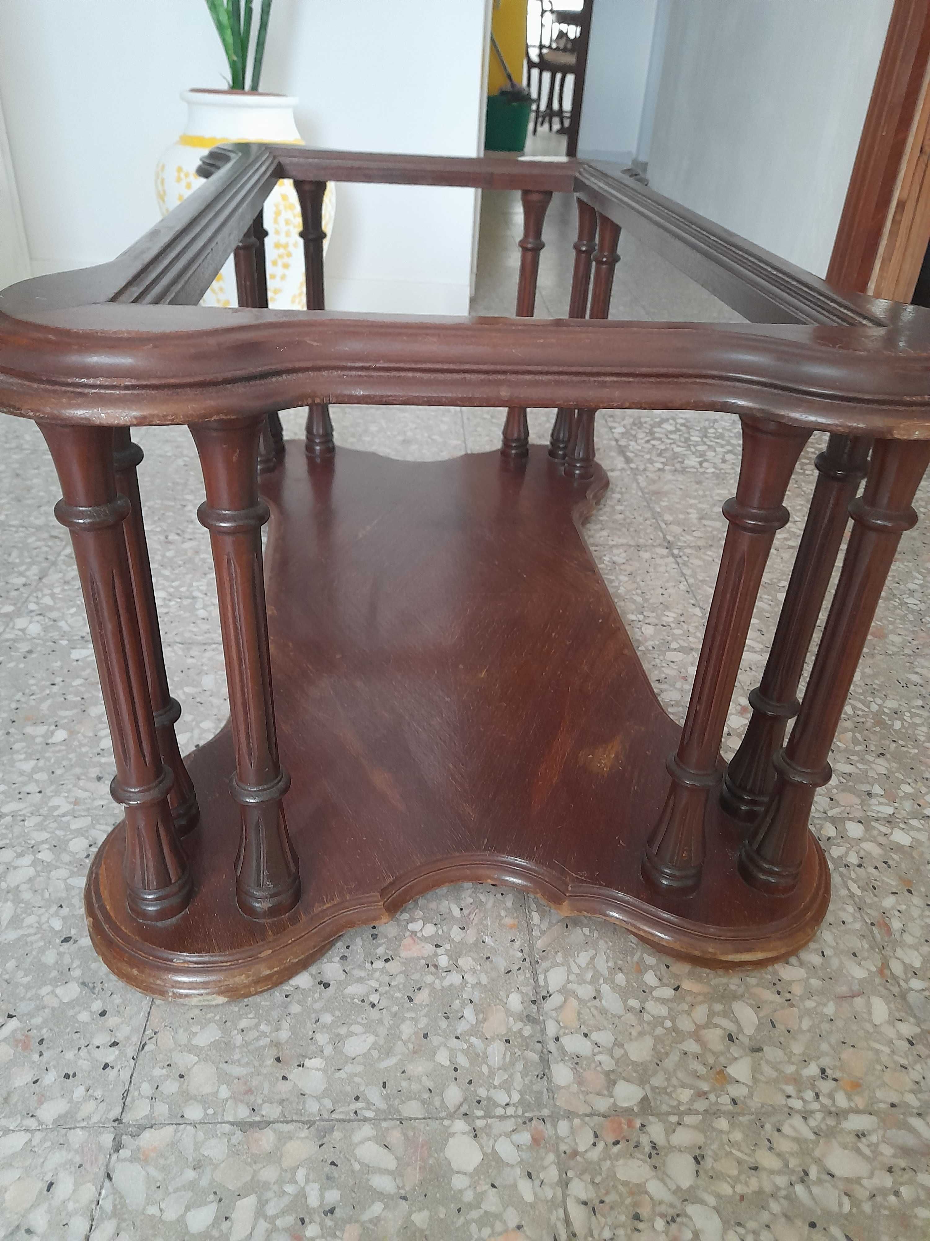 Mesa centro de sala em madeira maciça (Sem Vidro)
