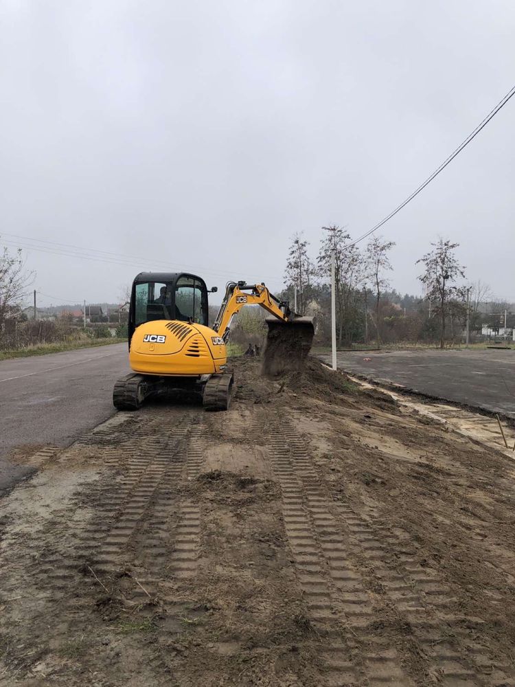 Мініекскаватор