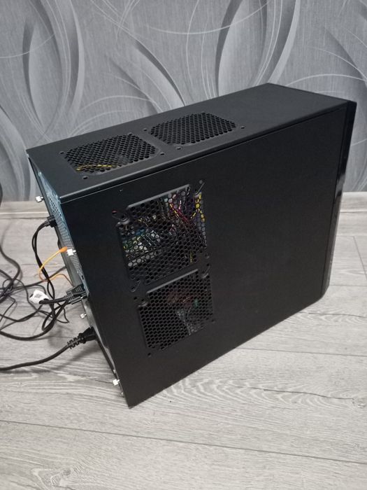 Компютер Intel Core 2 Duo E 8400