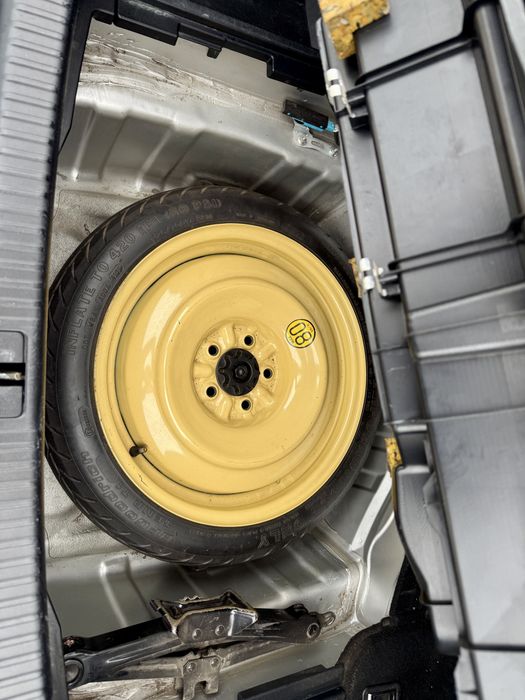 Продам Lexus Is 220d